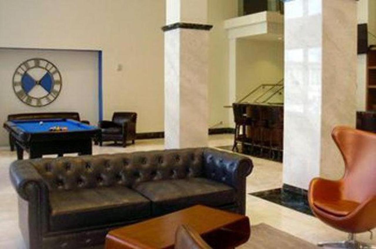 Comfort Inn & Suites - Kew Gardens Near La Guardia Airport Ню Йорк Екстериор снимка